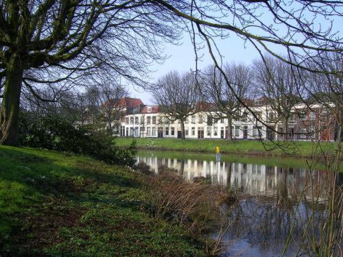 B&B Aan De Singelgracht Breda Exteriör bild