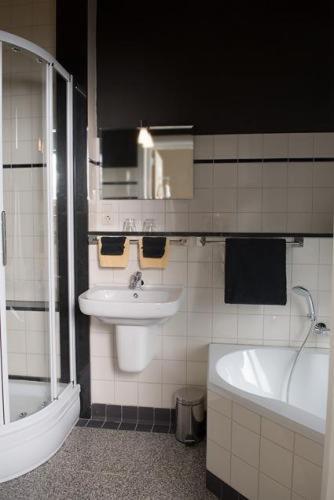 B&B Aan De Singelgracht Breda Exteriör bild